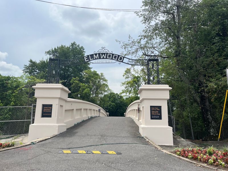 Elmwood Cemetery Tours