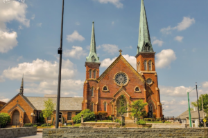 Experts Reveal 9 Tennessee Places That Are Great To Live in Any Season