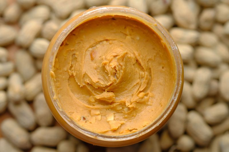 Explaining What Goes Into a Fluffernutter