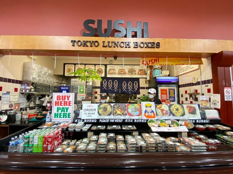 Sushi Fans, the Evening Hour Is Your Friend Sushi Fans, the Evening Hour Is Your Friend
