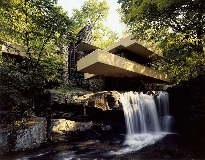 Fallingwater: A House That Listens to the Stream Fallingwater: A House That Listens to the Stream