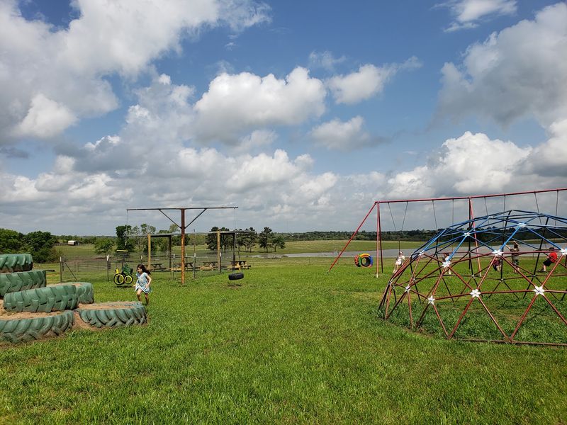 Family Farms (Plantersville)