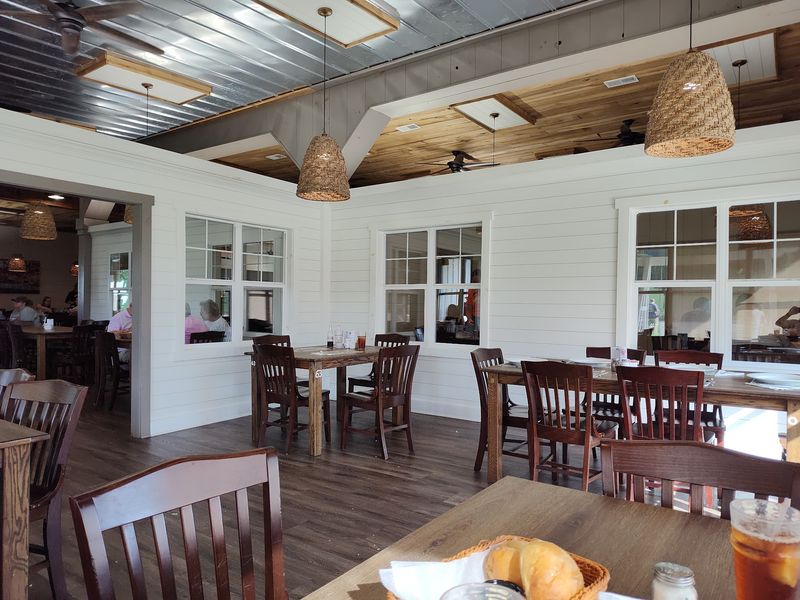 Family-Style Dining Turns Every Meal Into A Gathering Family-Style Dining Turns Every Meal Into A Gathering