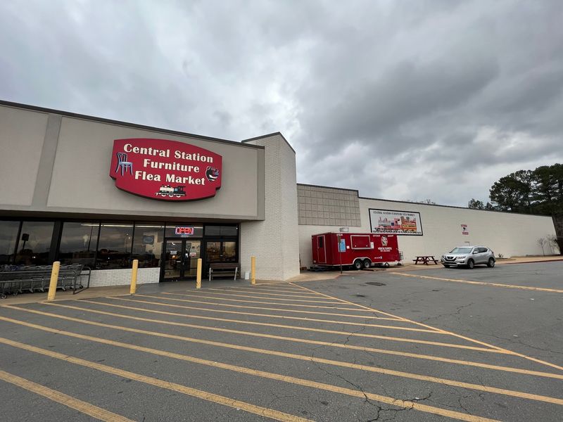 Finding the Market on Central Avenue