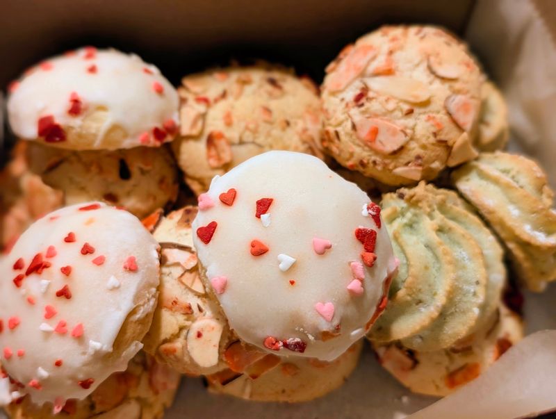 Fisichelli’s Pastry Shop: Lawrence Makes Room for Cookies