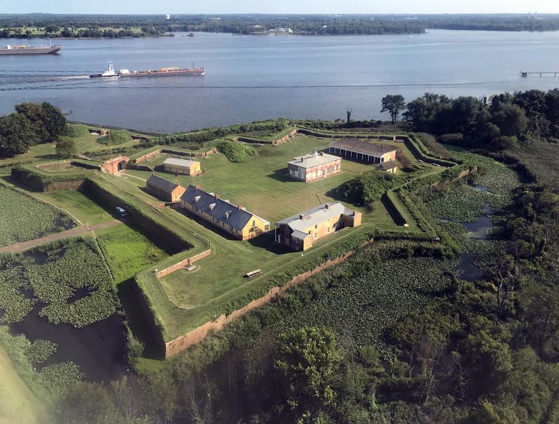 Fort Mifflin, Philadelphia Fort Mifflin, Philadelphia