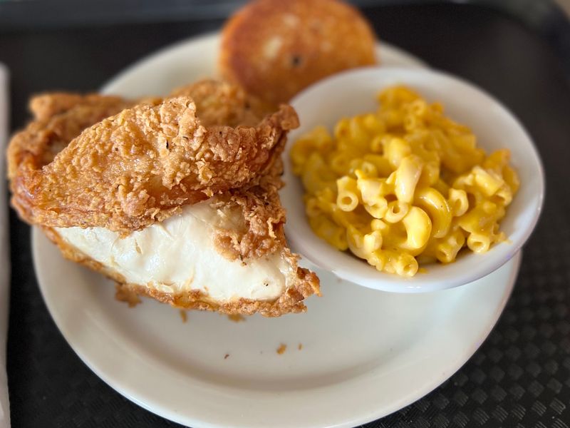 From Crispy Fried Chicken to Homestyle Sides, There’s Plenty to Love