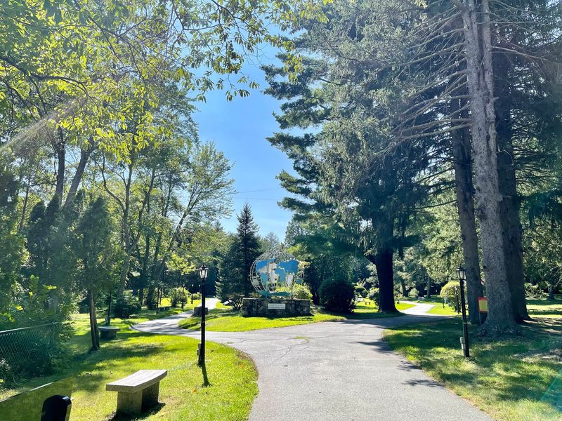 Garden Paths With Room to Slow Down