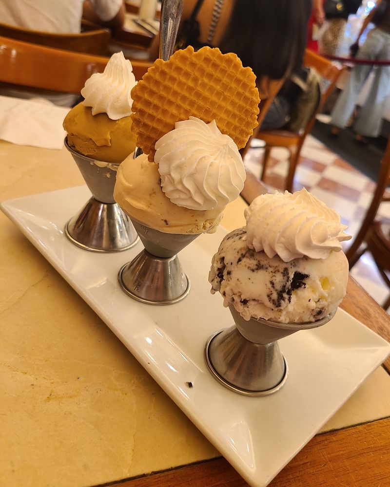 Gelato, Tiramisu and the Cold Case Crowd Gelato, Tiramisu and the Cold Case Crowd