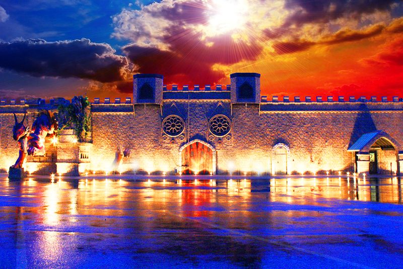 Ghostly Manor Haunted House