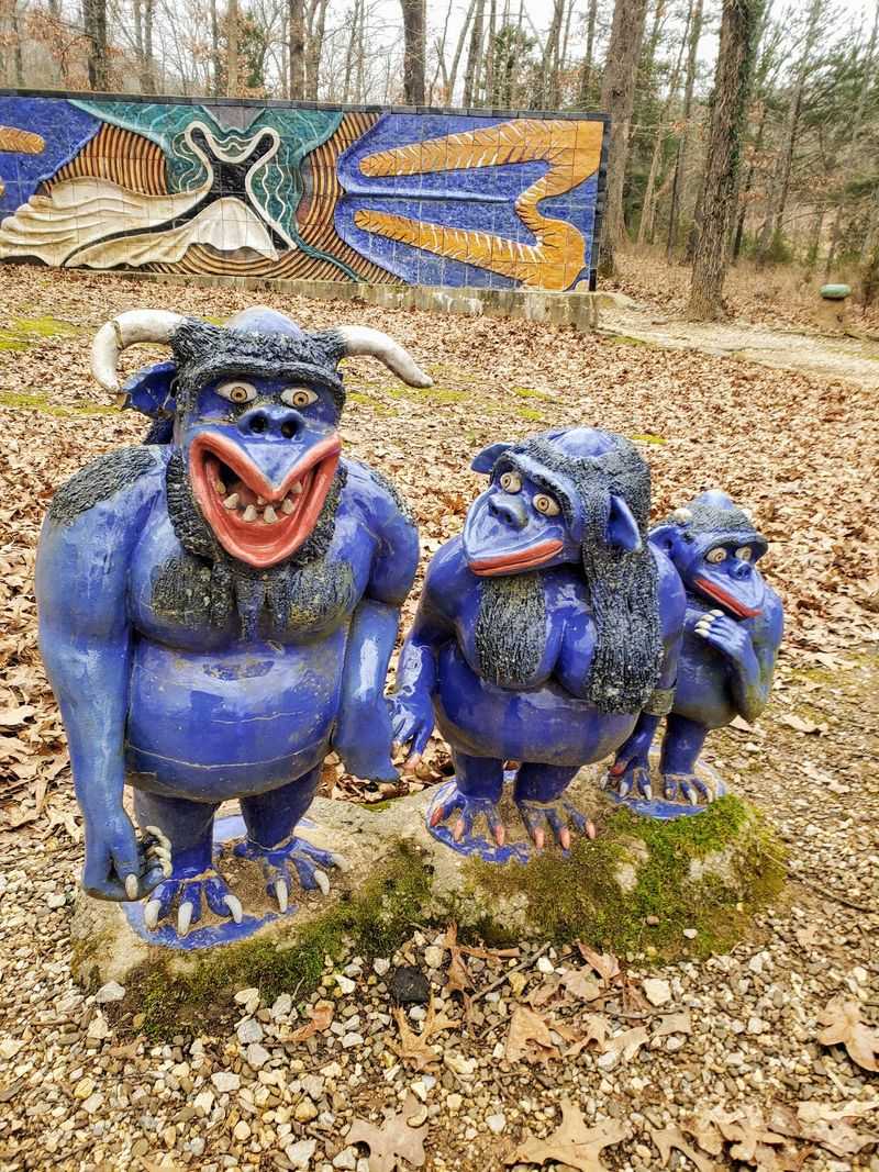 Gnomes, Murals and a Wizard Cave