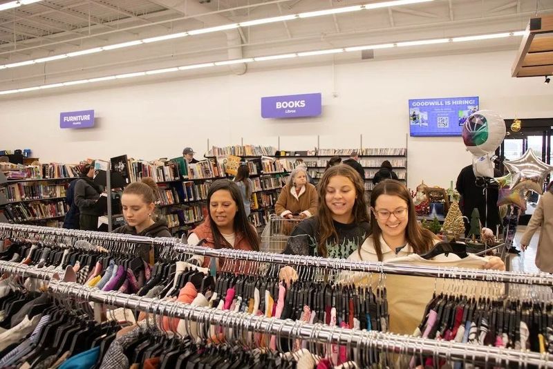 Goodwill of Southwestern Pennsylvania (Moon Township/Coraopolis): Browse for Useful Wins