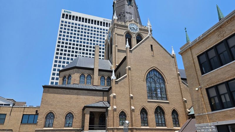 Gothic Lines That Grab Attention