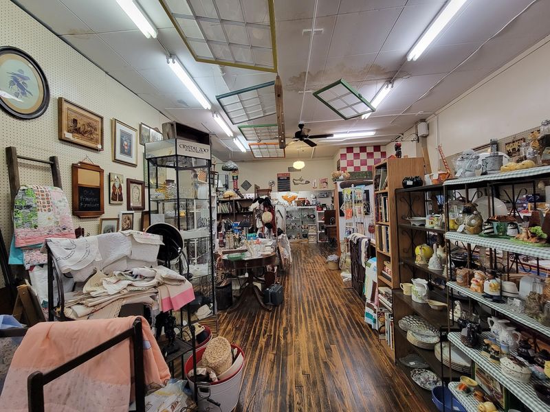 Greeneville Antique Market - Greeneville