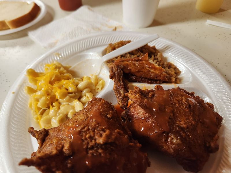 Gus's World Famous Fried Chicken, Mason