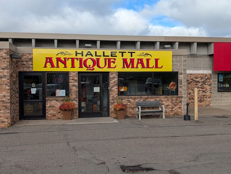 Hallett Antique Mall, LLC, Aitkin, MN