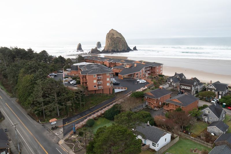 Hallmark Resort & Spa Cannon Beach, Cannon Beach