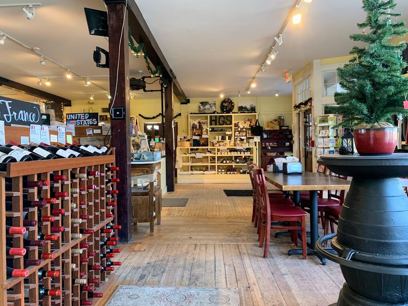 Harvard General Store - Harvard