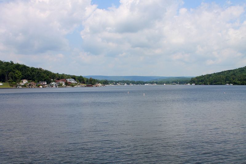 Harveys Lake: Deep Water With a Lakeside Community