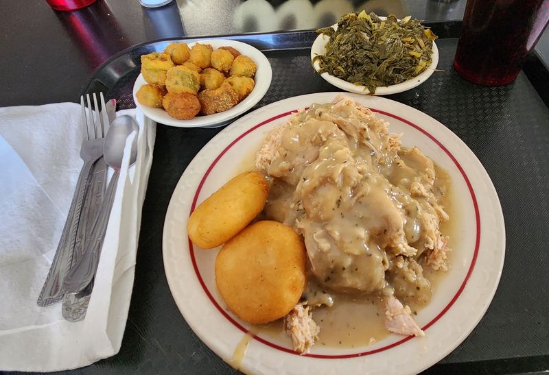 Heaping Plates of Southern Comfort Food That Hit the Spot