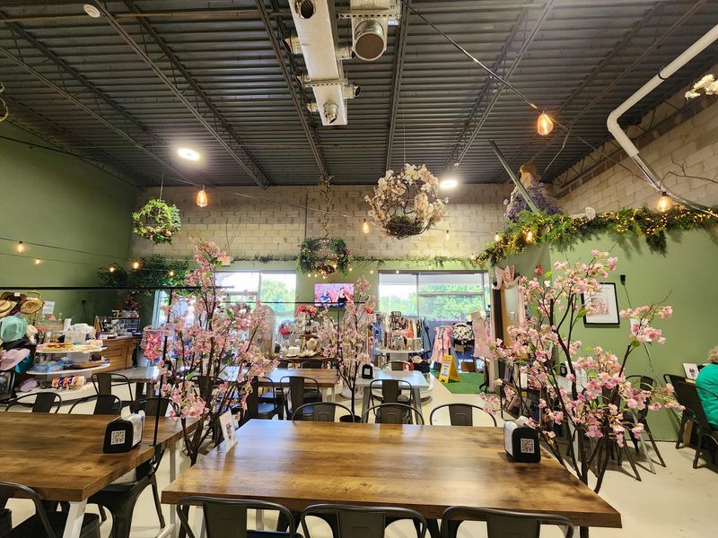 Hens & Honey Shoppe