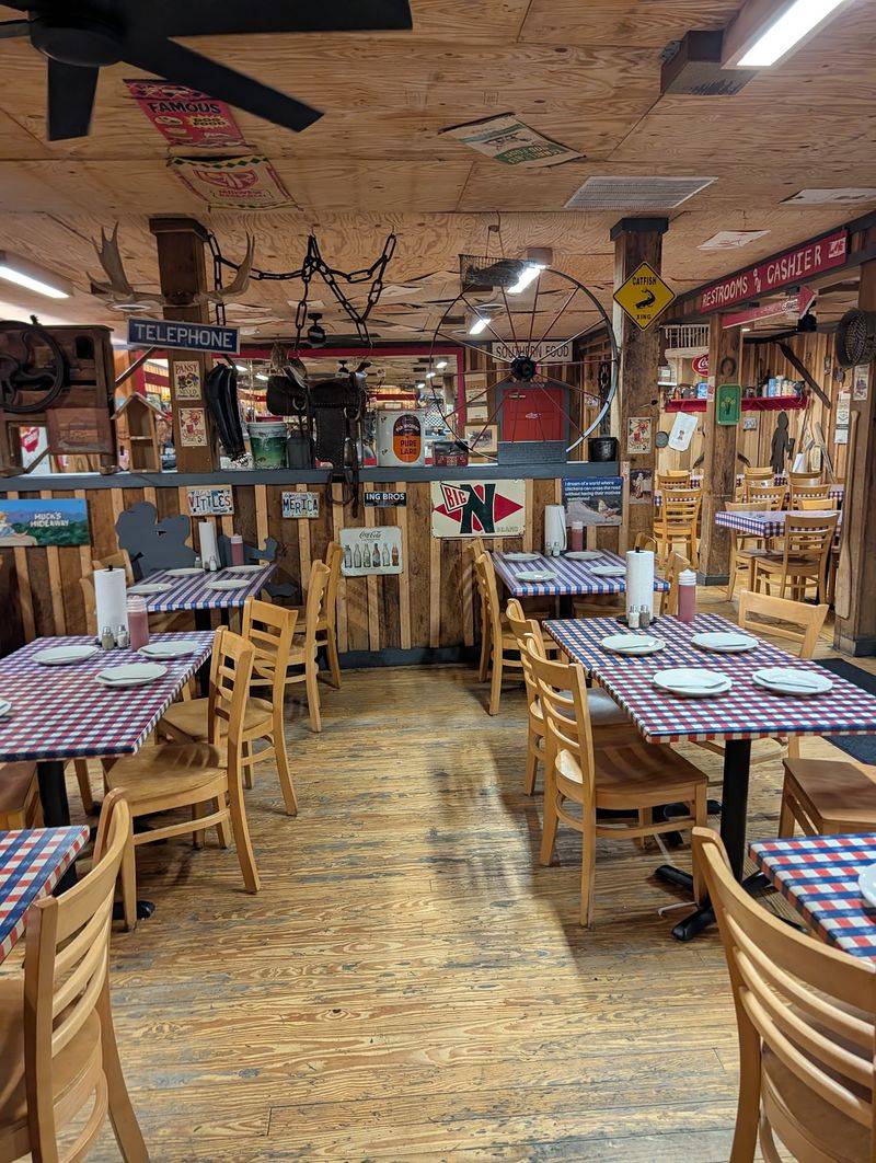 Huck Finn's Catfish, Pigeon Forge Huck Finn's Catfish, Pigeon Forge