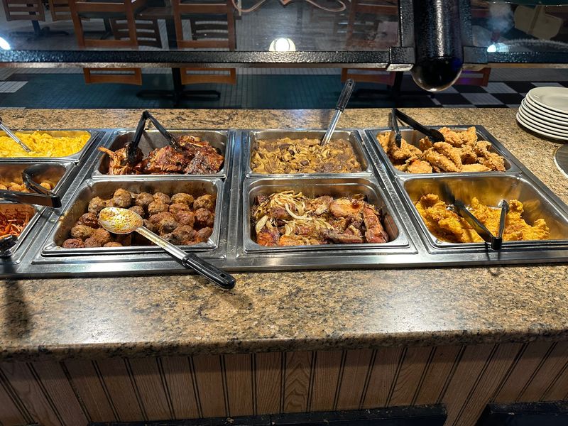 A Buffet Line That Makes Fast Food Look Lazy A Buffet Line That Makes Fast Food Look Lazy