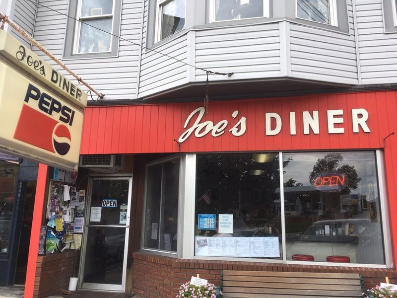 Joe’s Diner - Lee