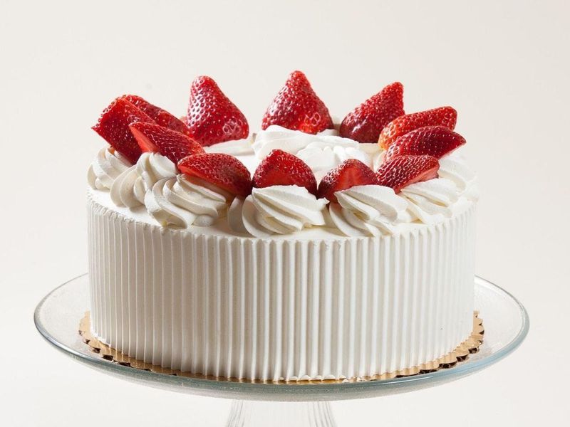 Custom Cakes That Nail The Vintage Look Custom Cakes That Nail The Vintage Look