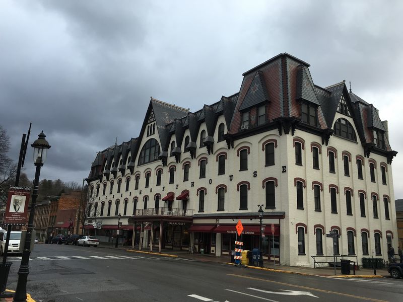 Let the Downtown Streets Set the Pace