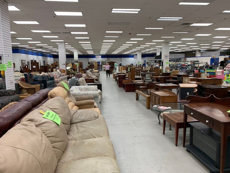 Liberty Ministries Thrift, Feasterville-Trevose