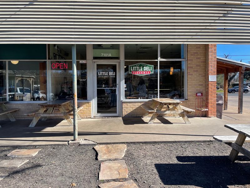 Little Deli & Pizzeria