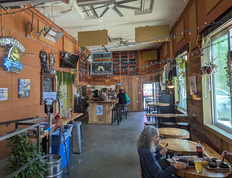 Lodge Looks Under One Roof
