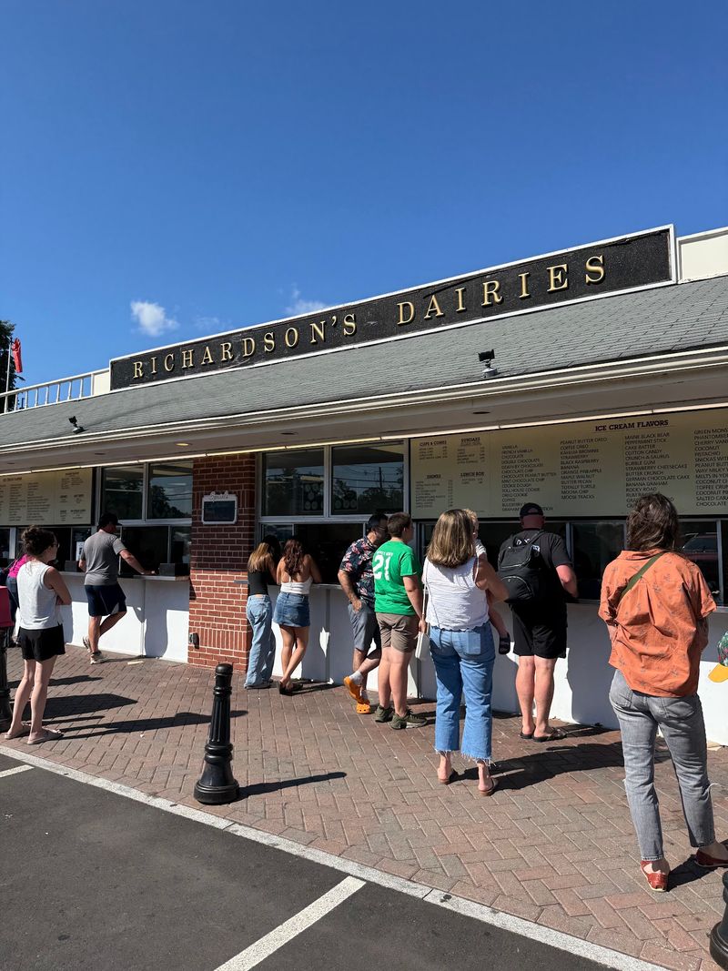 Long Lines and Uneven Waits