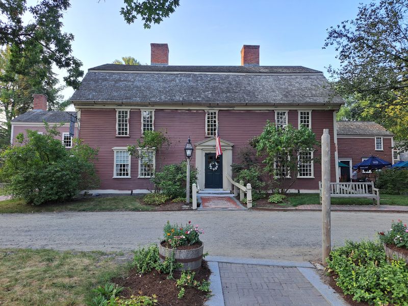 Longfellow's Wayside Inn - Sudbury's Literary Lunch Stop