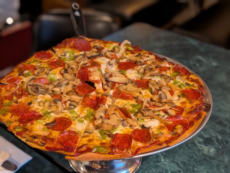 Luigi's Restaurant - Flint