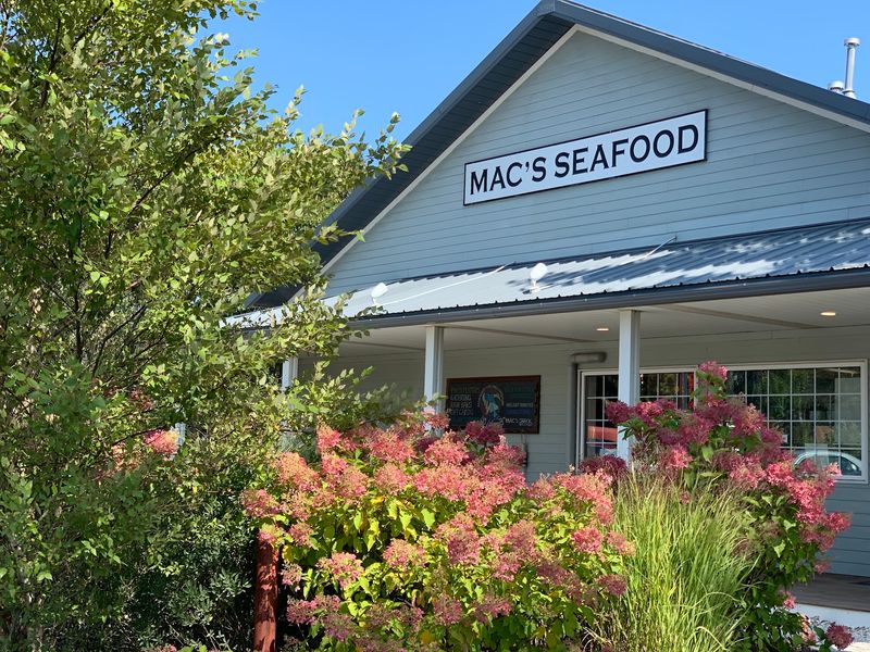 Mac's Seafood