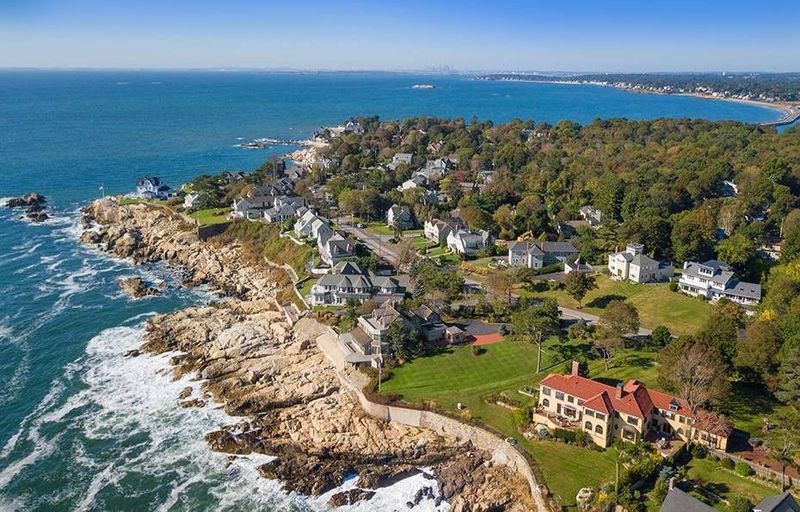 Marblehead, Massachusetts: Follow the Harbor and Crooked Streets Marblehead, Massachusetts: Follow the Harbor and Crooked Streets