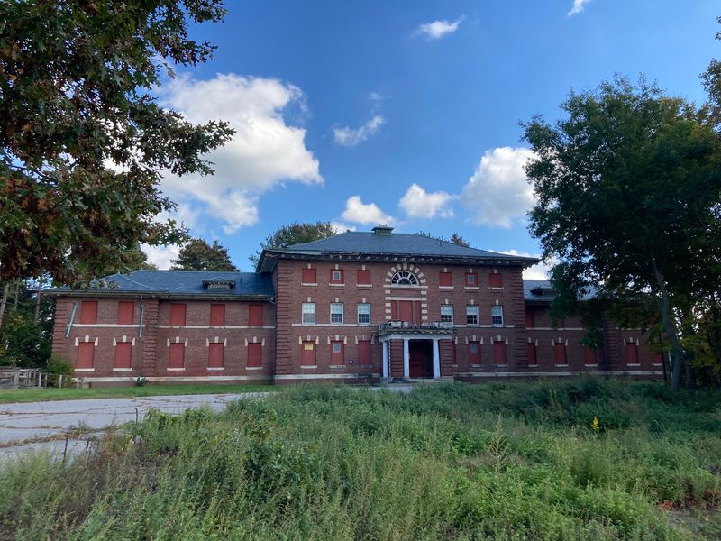 Massachusetts History Behind the Empty Windows