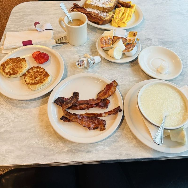 Mayfair Diner: Philadelphia Neighborhood Pride