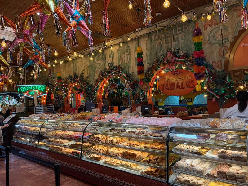 Mi Tierra Cafe y Panaderia (San Antonio)