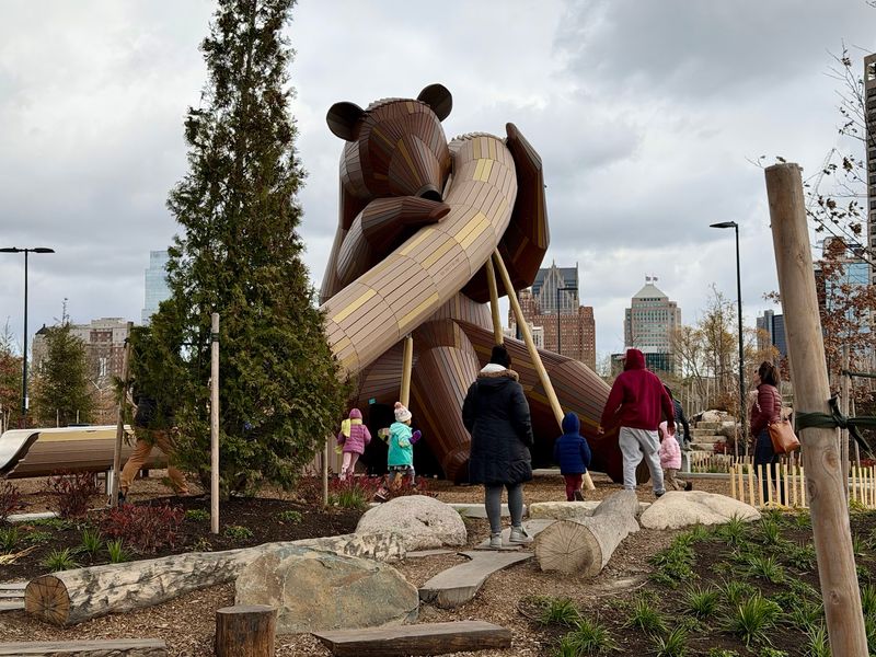 Michigan's Fall Lunch Comes With Room to Roam Michigan's Fall Lunch Comes With Room to Roam