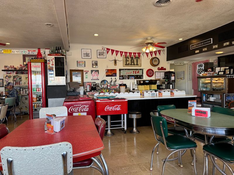Midpoint Cafe