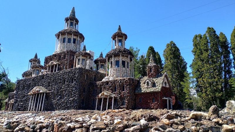 Miniature Castles and Patriotic Monuments Miniature Castles and Patriotic Monuments