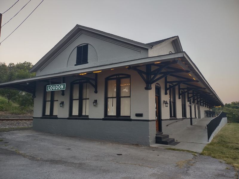 Monkey Town Brewing & Restaurant, Loudon