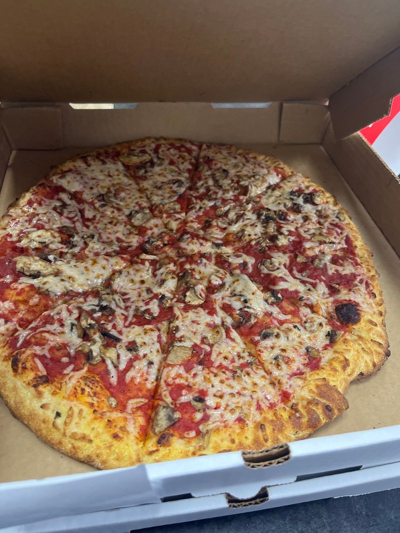Mr. T’s Pizza & Ice Cream Is a Chattanooga Classic Mr. T’s Pizza & Ice Cream Is a Chattanooga Classic