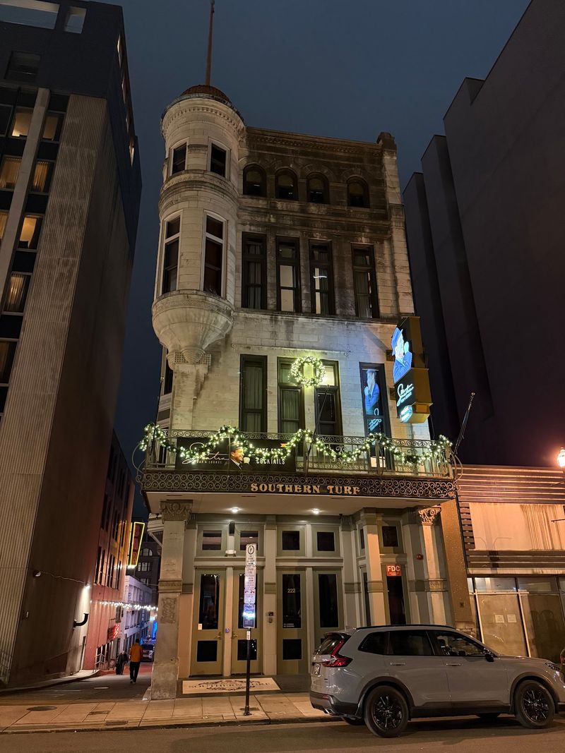 Nashville Tours: Ghost, Speakeasy, and Bus Tours