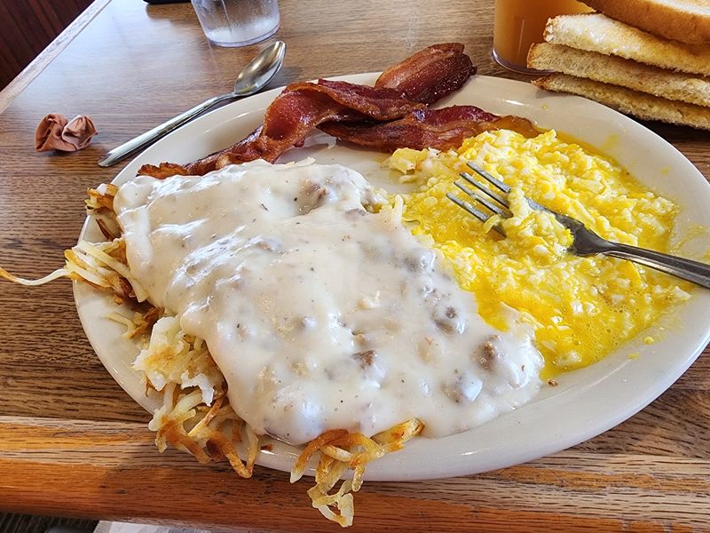 Early Risers Will Love The 5:30 Breakfast Bell Early Risers Will Love The 5:30 Breakfast Bell