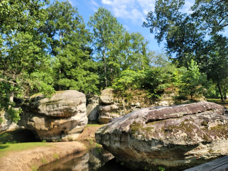 Illinois Scenery With a Rocky Twist Illinois Scenery With a Rocky Twist