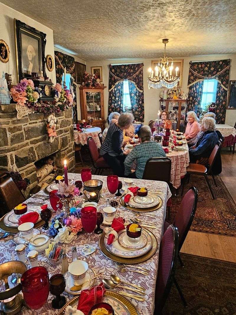 Old Farm House Tea Room in Thomasville